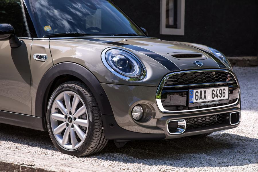 Детали экстерьера Mini Cooper S 5-Door (F56) 2018 года  (WW) (фото 17 из 86)